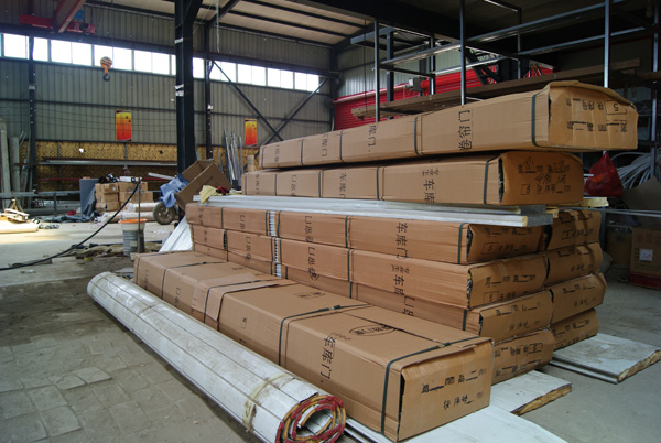 自動(dòng)車(chē)庫(kù)門(mén)特點(diǎn)：